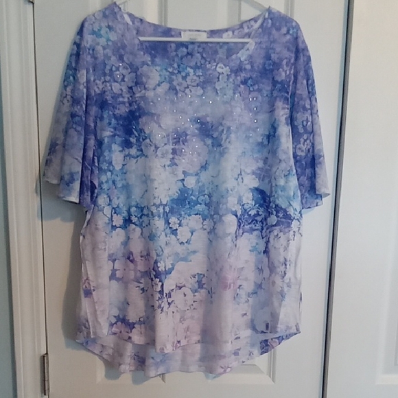 Concepts Tops - Elegant Floral Women's Blouse in Lavender and Blue
